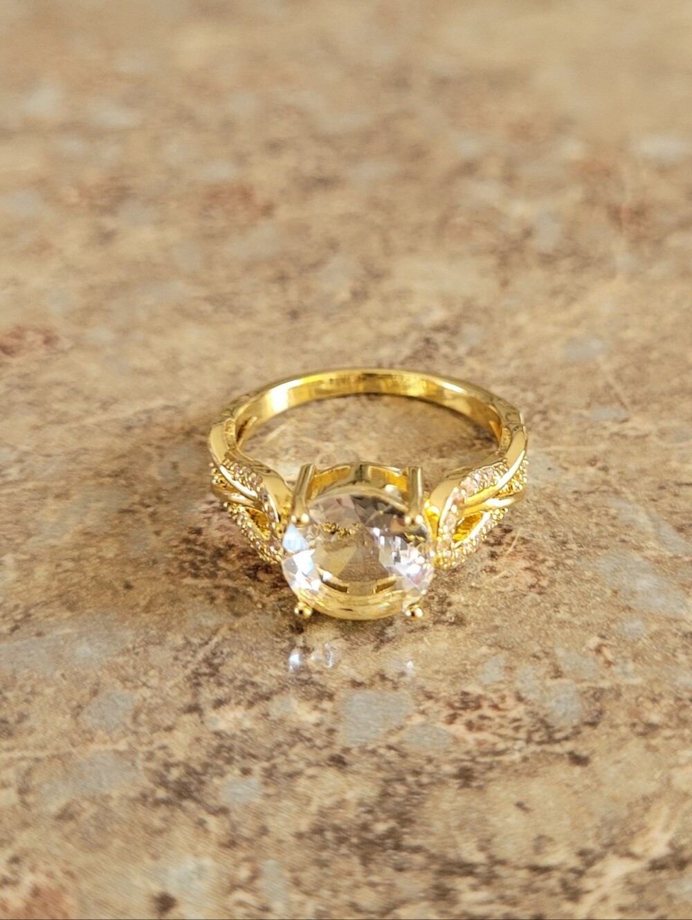 Twist Solitaire Ring with Clear Stone - Gold Tone - Size 8